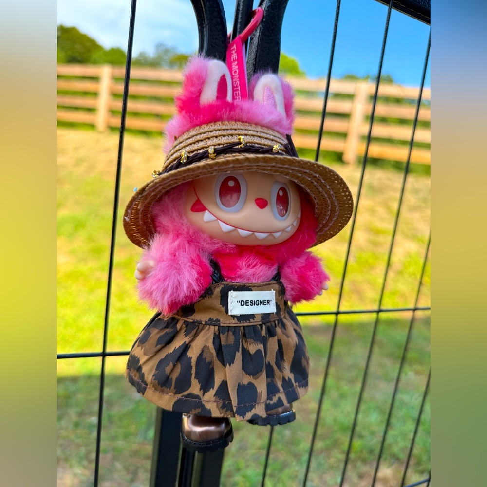 Labubu Leopard‎ Fashion Outfit